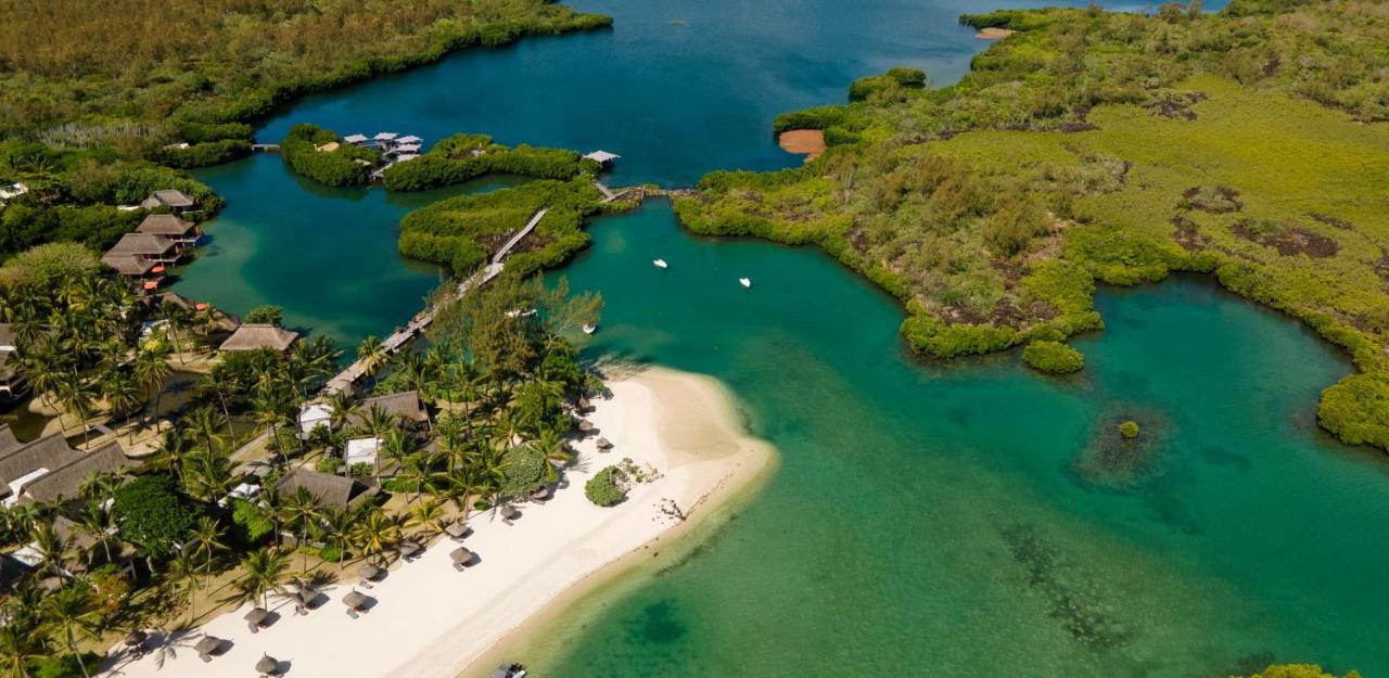 คอนสแตนซ์ ปริ้นซ์ โมริซ Hotel ป๊อสเตอ เด ฟลัคว์ ภายนอก รูปภาพ Aerial view of the island