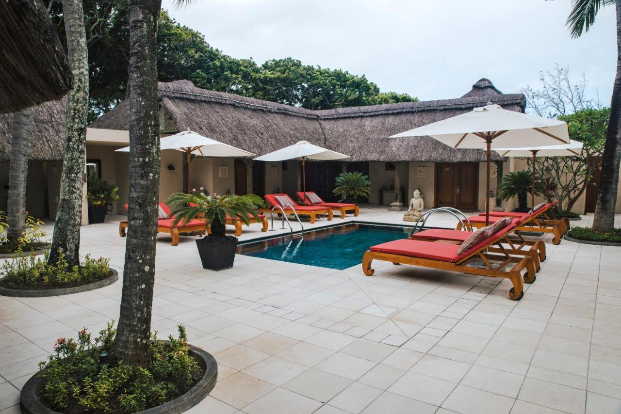 คอนสแตนซ์ ปริ้นซ์ โมริซ Hotel ป๊อสเตอ เด ฟลัคว์ ภายนอก รูปภาพ The pool at the Four Seasons Resort
