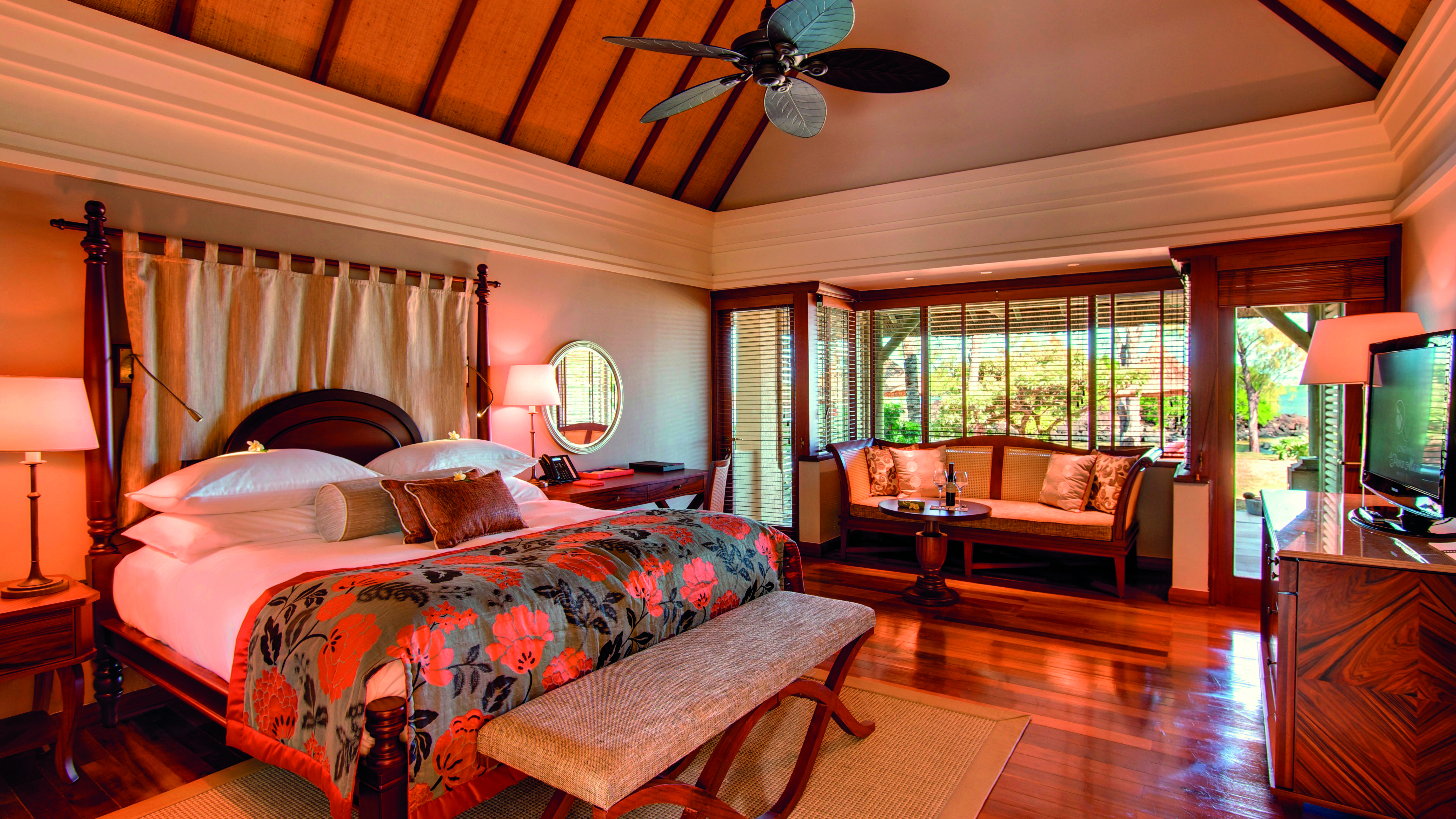 คอนสแตนซ์ ปริ้นซ์ โมริซ Hotel ป๊อสเตอ เด ฟลัคว์ ห้อง รูปภาพ A bedroom at the Four Seasons Resort