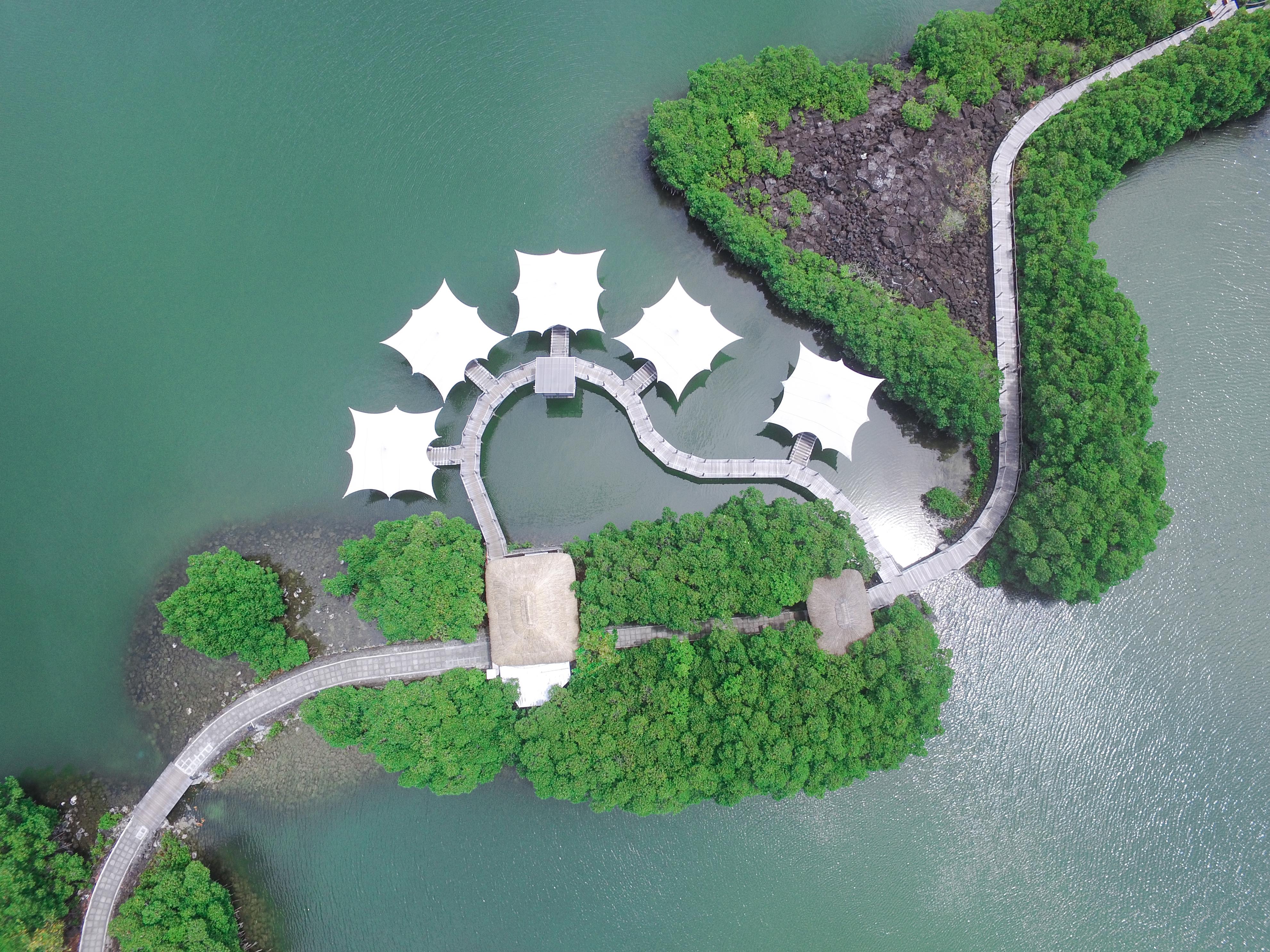 คอนสแตนซ์ ปริ้นซ์ โมริซ Hotel ป๊อสเตอ เด ฟลัคว์ ภายนอก รูปภาพ Aerial view of the lake
