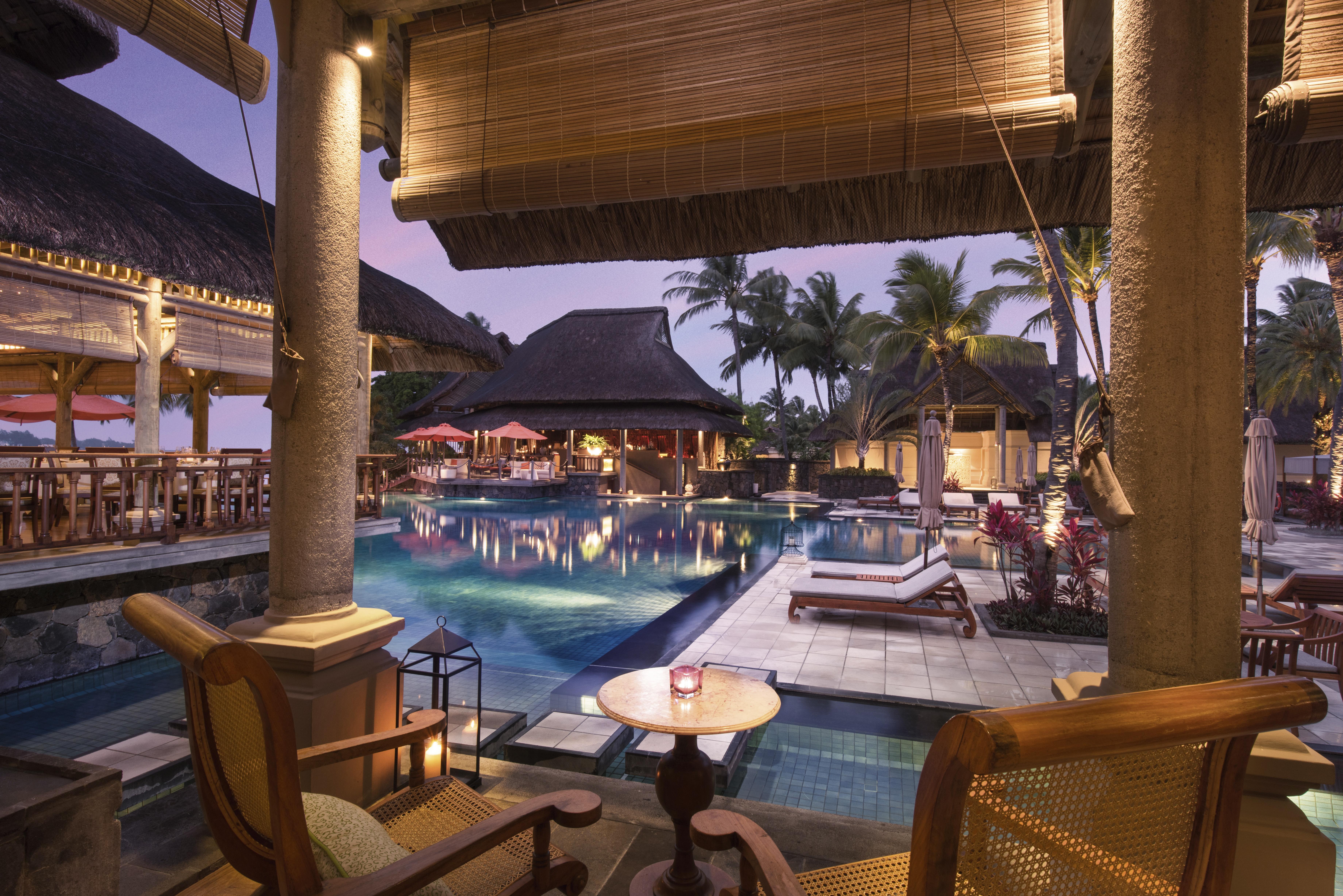 คอนสแตนซ์ ปริ้นซ์ โมริซ Hotel ป๊อสเตอ เด ฟลัคว์ ภายนอก รูปภาพ The pool at the resort