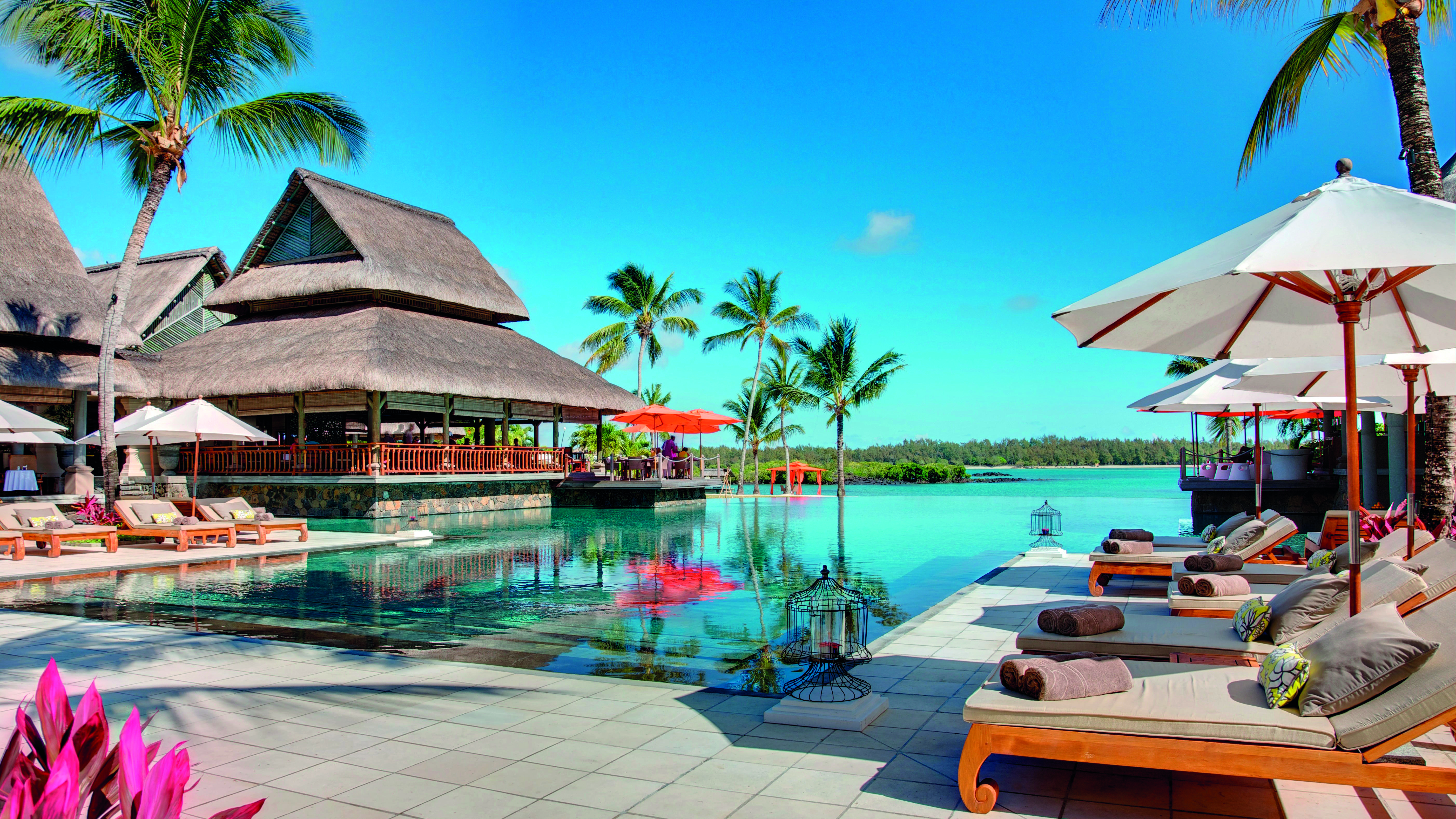 คอนสแตนซ์ ปริ้นซ์ โมริซ Hotel ป๊อสเตอ เด ฟลัคว์ ภายนอก รูปภาพ The pool at the Intercontinental Resort