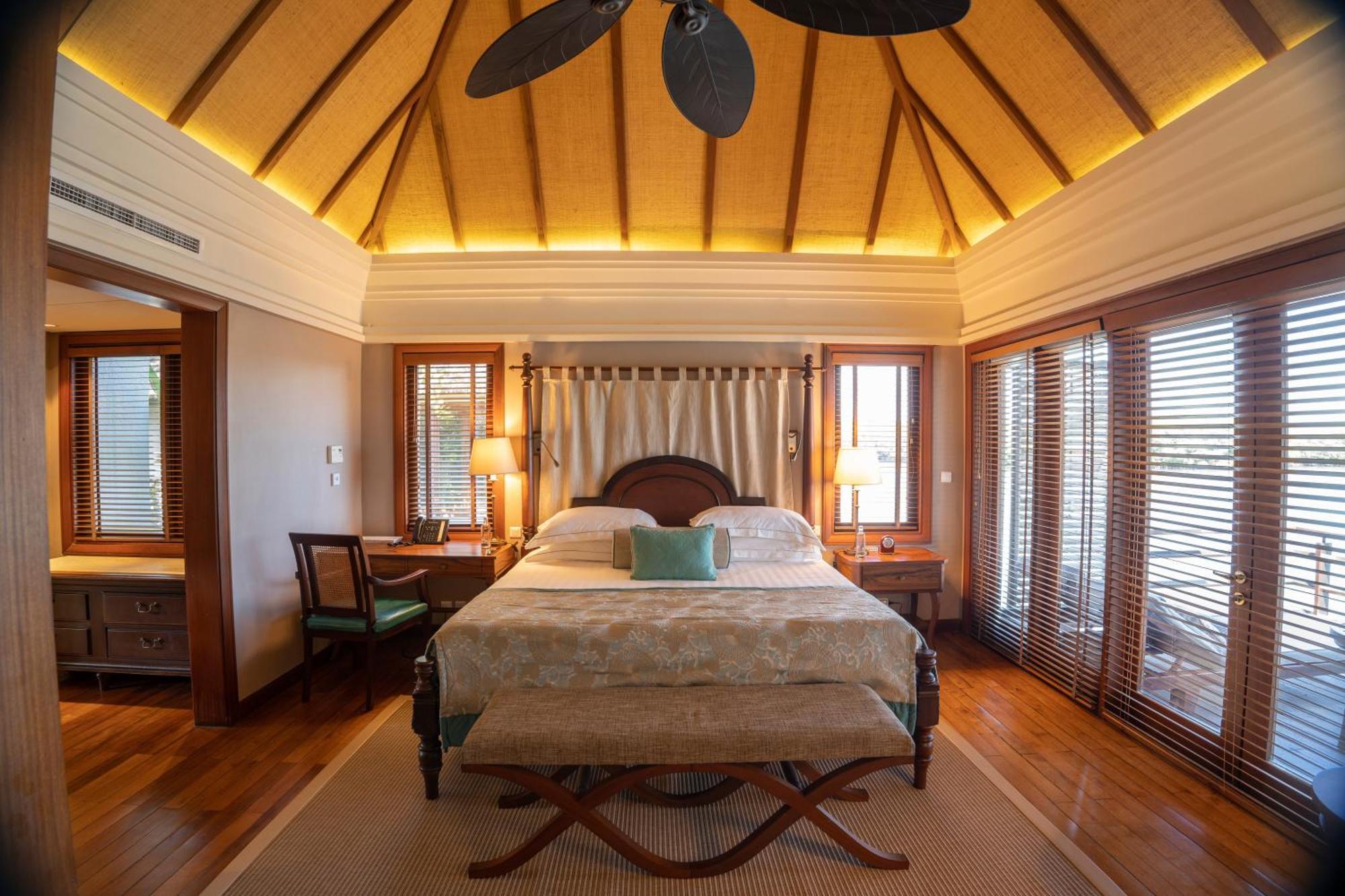 คอนสแตนซ์ ปริ้นซ์ โมริซ Hotel ป๊อสเตอ เด ฟลัคว์ ภายนอก รูปภาพ A bedroom at the resort